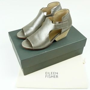 NIB Metallic Eileen Fisher Iris Bootie 7.5 silver